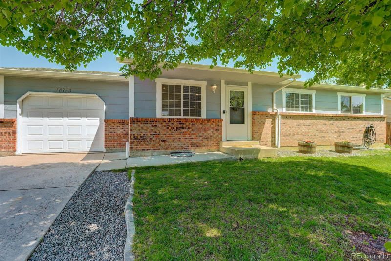 18753 E Napa Dr, Aurora, CO 80013