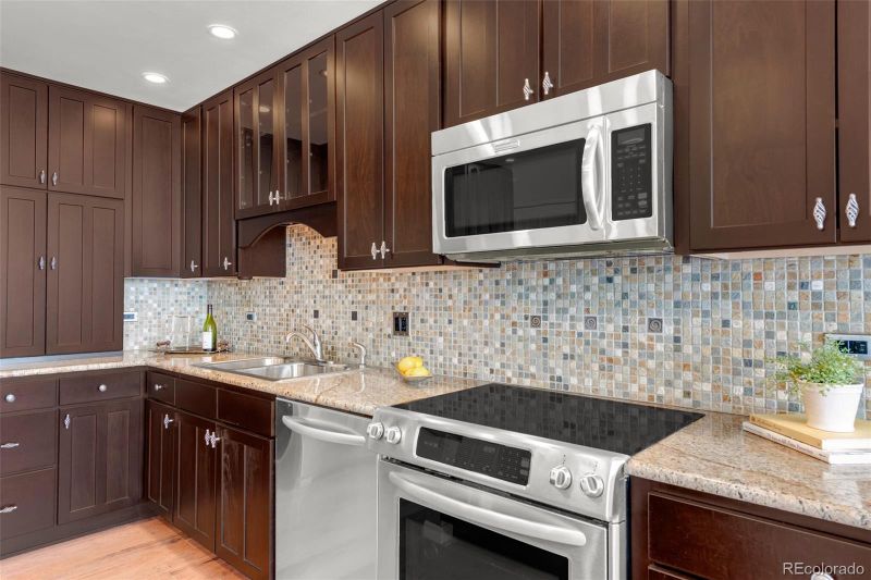 4570 E Yale Ave #907, Denver, CO 80222
