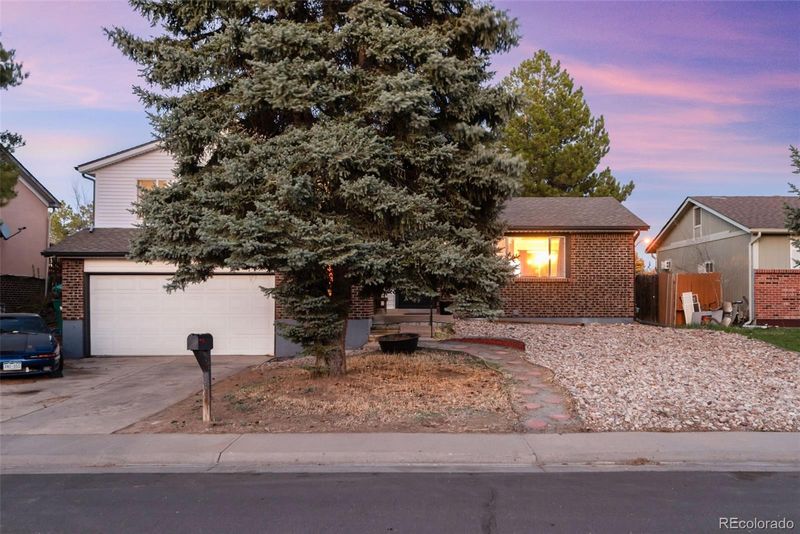 1772 S Granby St, Aurora, CO 80012