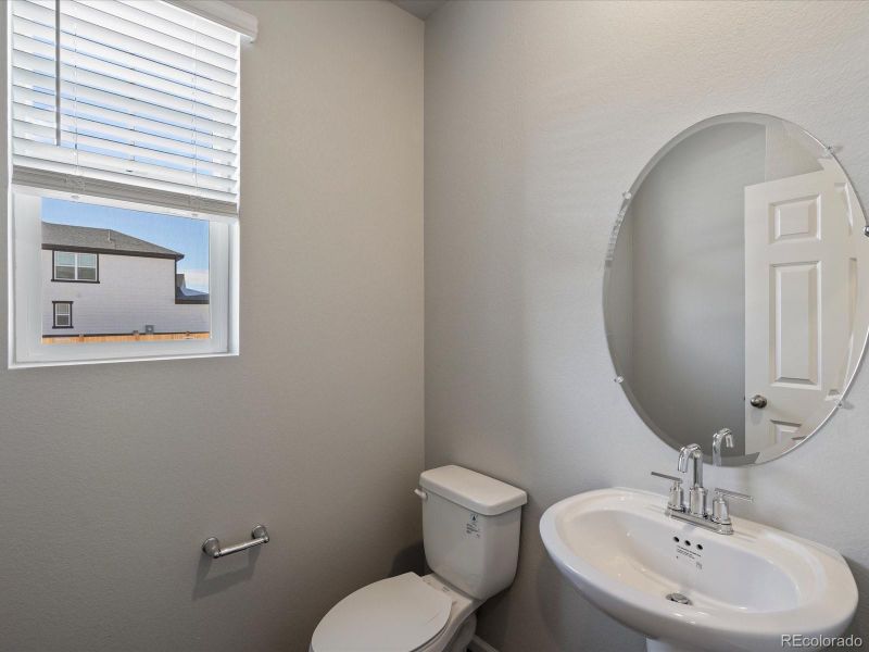 740 N Shawnee St, Aurora, CO 80018