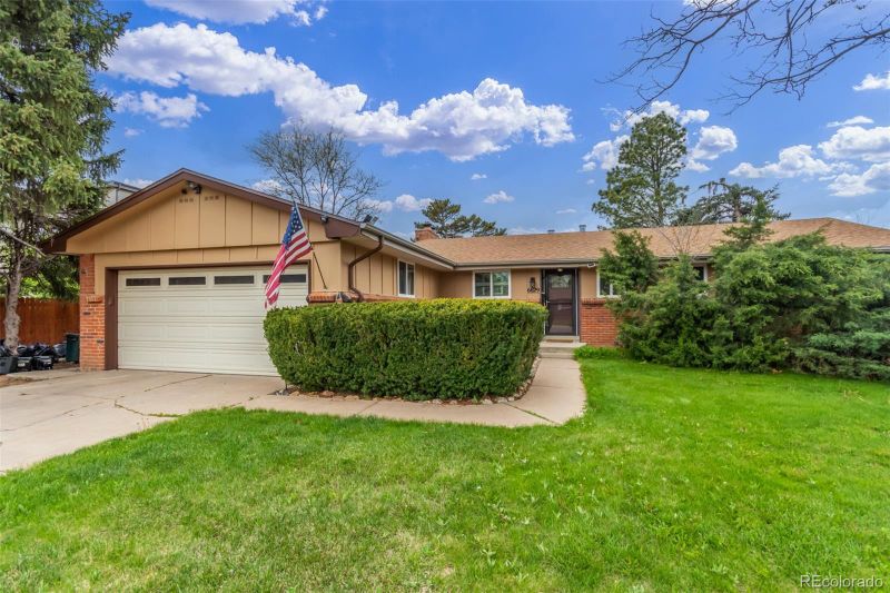 6629 S Lafayette St, Centennial, CO 80121