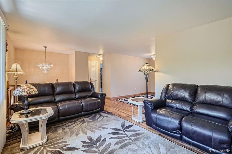 414 S Victor Way, Aurora, CO 80012