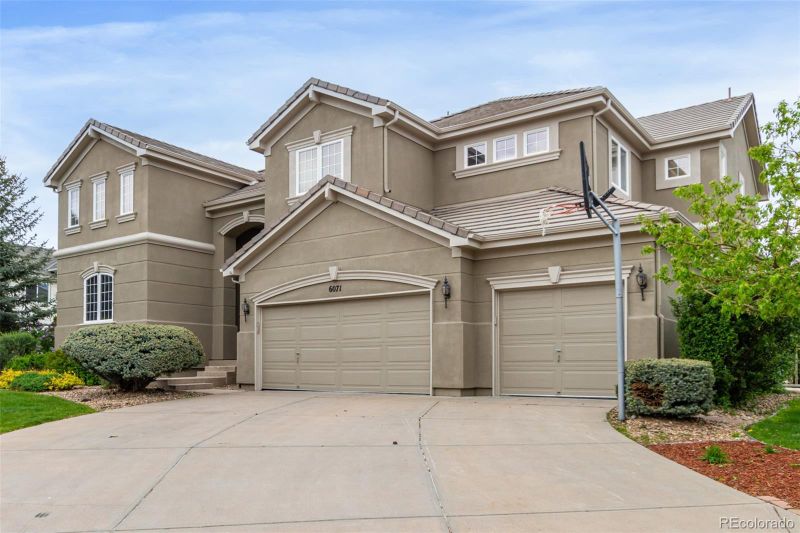 6071 S Biscay Ct, Aurora, CO 80016