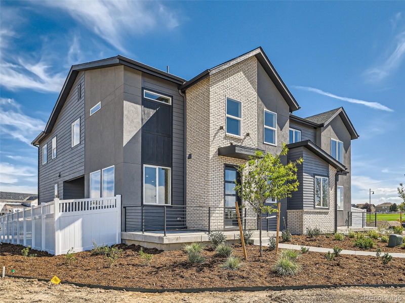 1298 S Algonquian St, Aurora, CO 80018