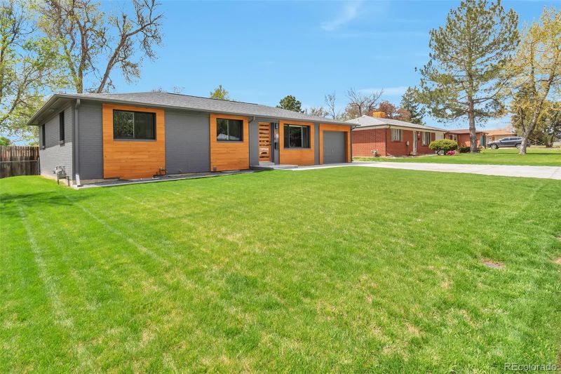 918 E 10th Ave, Broomfield, CO 80020