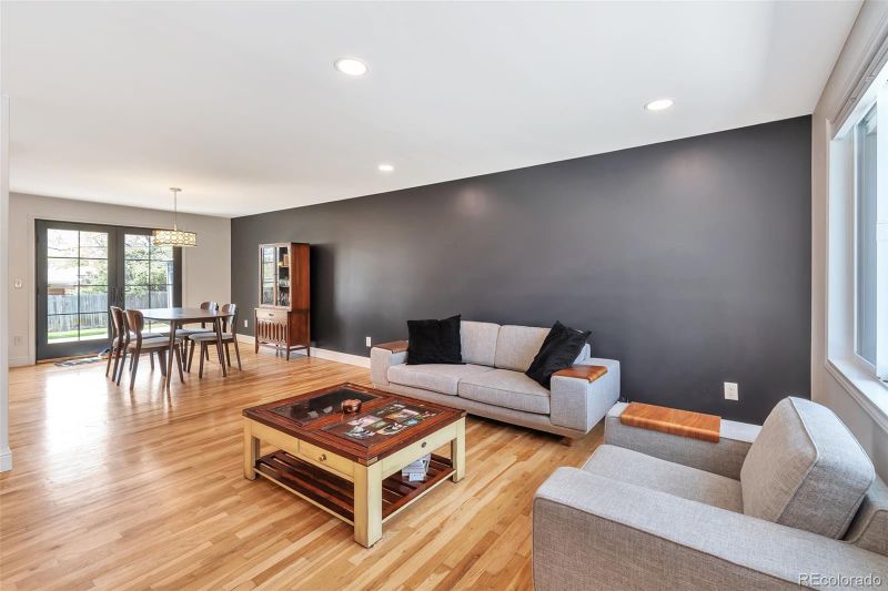 918 E 10th Ave, Broomfield, CO 80020