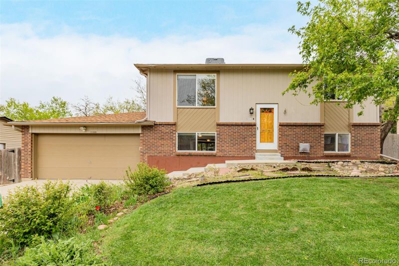 11156 W Hawaii Pl, Lakewood, CO 80232