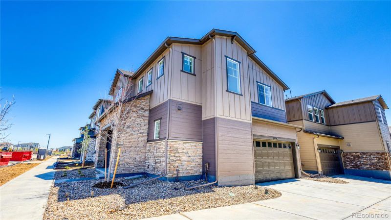 23870 E 41st Ave, Aurora, CO 80019
