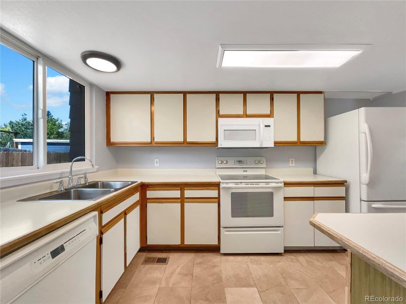 10411 Christa Cir, Littleton, CO 80125