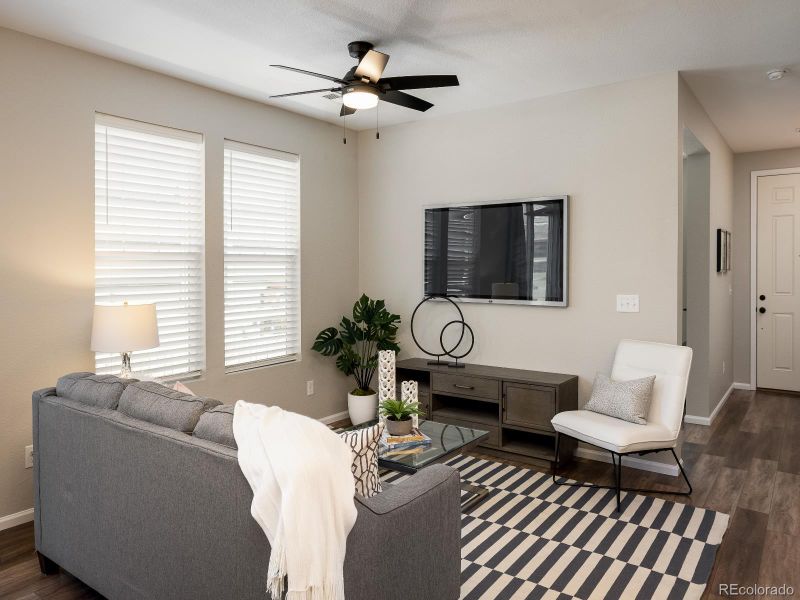 4374 S Nepal Ct, Centennial, CO 80015