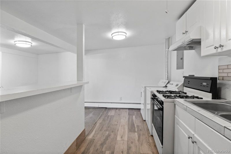 8300 W 14th Ave, Lakewood, CO 80214