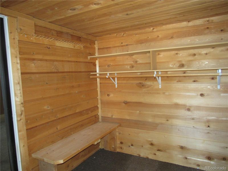 1470 Arapahoe Dr, Florissant, CO 80816