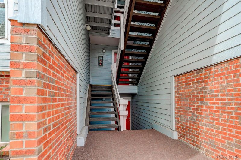 3141 S Tamarac Dr #F201, Denver, CO 80231
