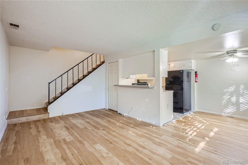 1194 S Uvalda St, Aurora, CO 80012