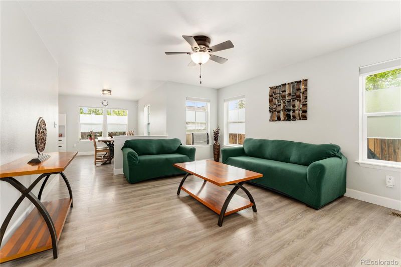 1851 Altura Blvd, Aurora, CO 80011