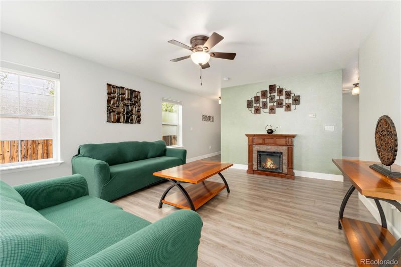 1851 Altura Blvd, Aurora, CO 80011