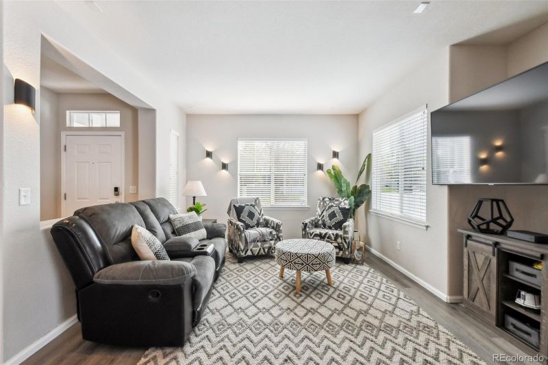 191 Whitehaven Cir, Highlands Ranch, CO 80129