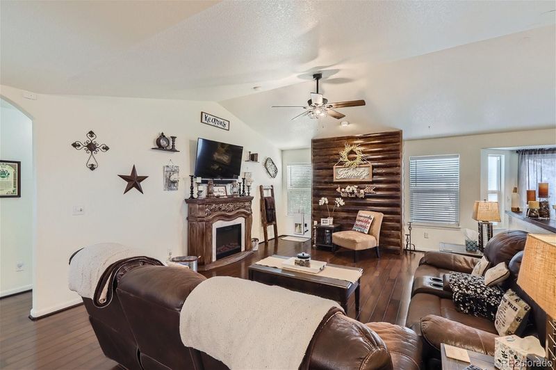 3216 Silverbell Dr, Johnstown, CO 80534