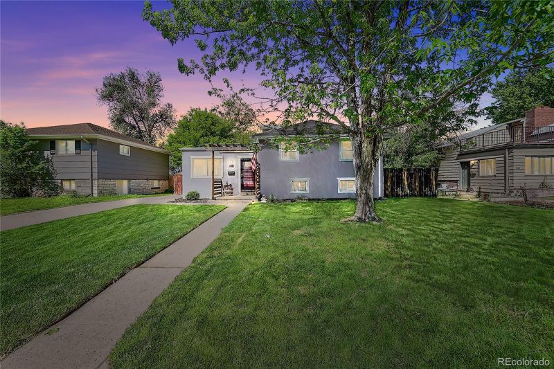 3135 S Fox St, Englewood, CO 80110