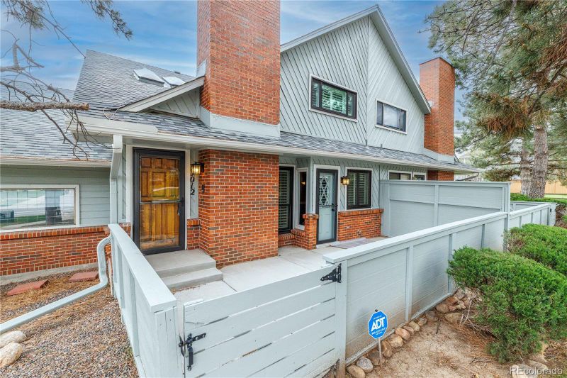 3012 E Long Cir, Centennial, CO 80122