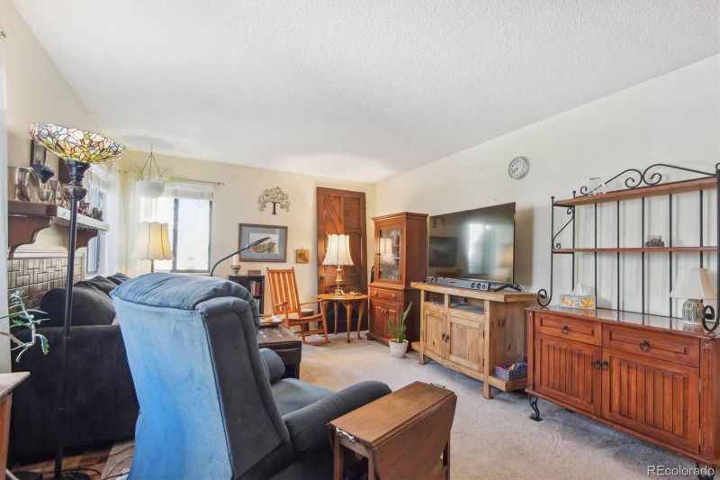 1711 W 102nd Ave, Thornton, CO 80260