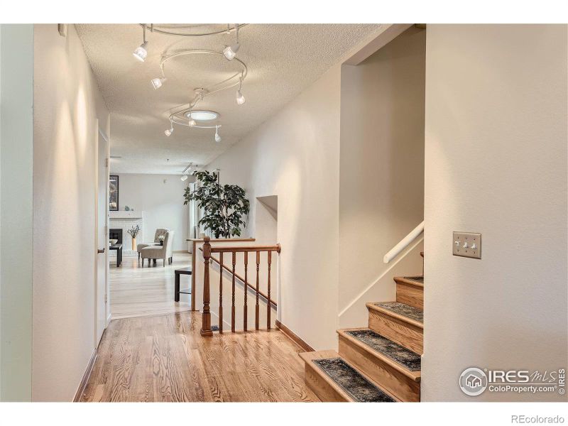 7265 W Maple Dr, Lakewood, CO 80226