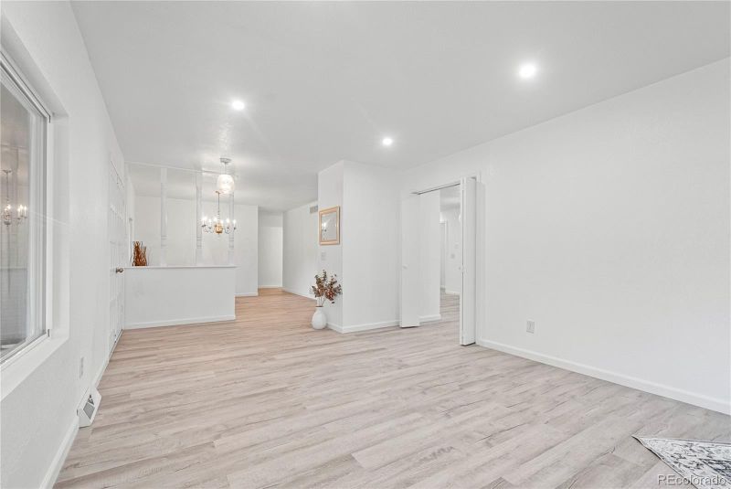 1903 S Newark Way, Aurora, CO 80014