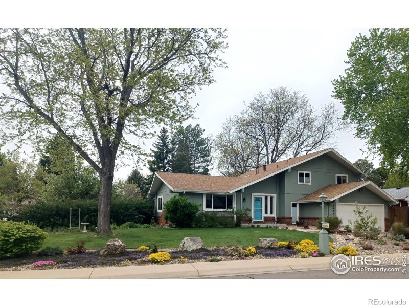 3025 Colgate Dr, Longmont, CO 80503