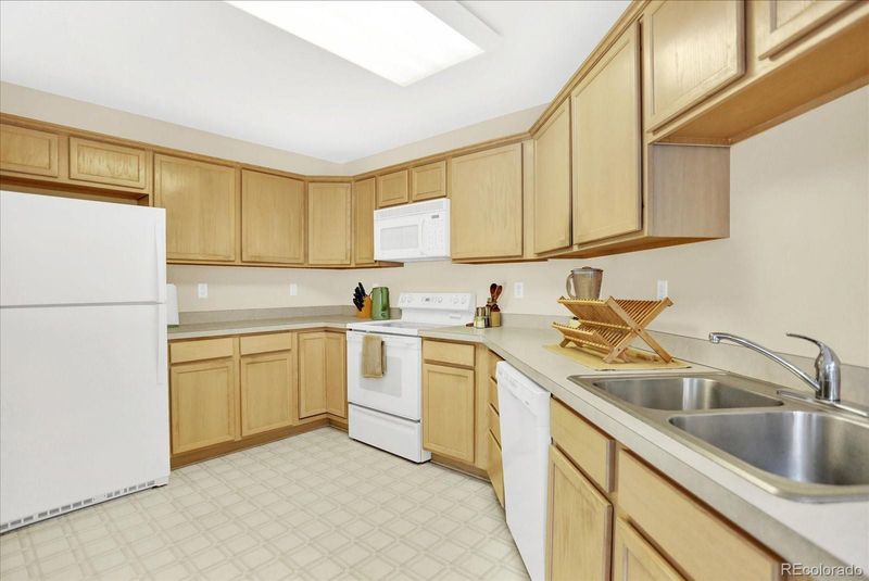 10637 W Bellwood Pl, Littleton, CO 80127