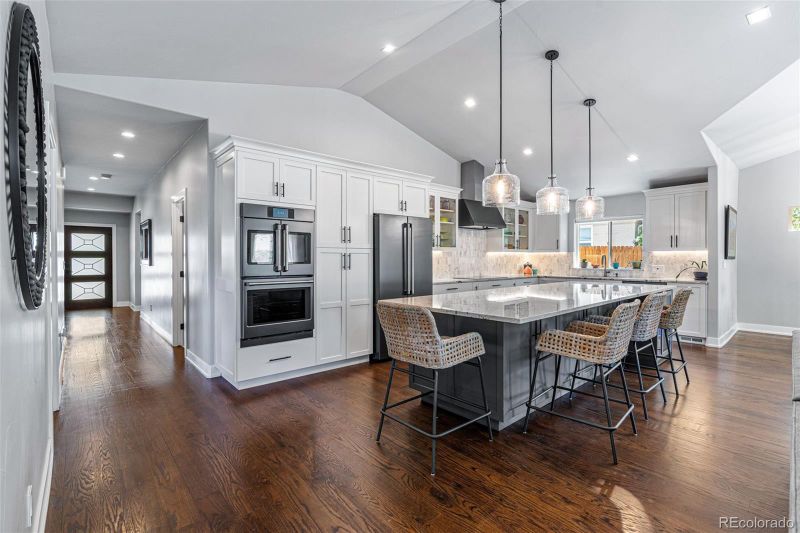 439 Oneida St, Denver, CO 80220