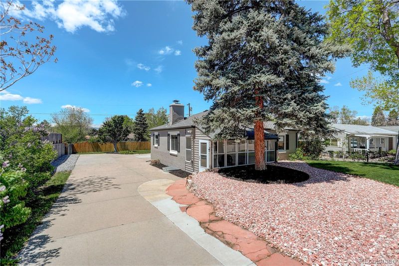 4055 S Huron St, Englewood, CO 80110