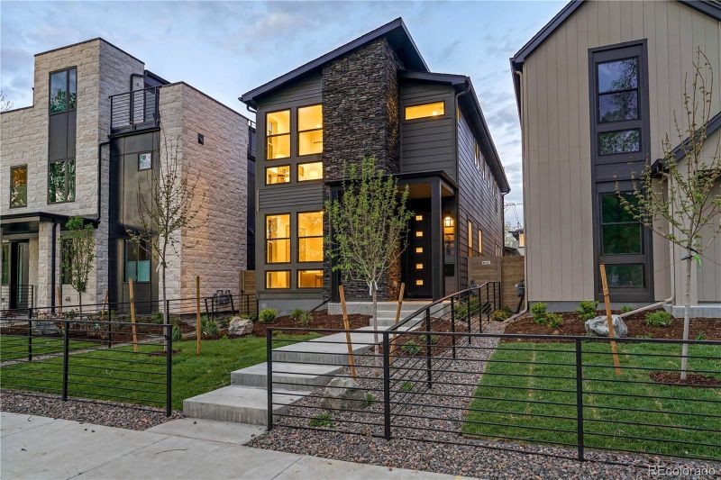 578 Adams St, Denver, CO 80206