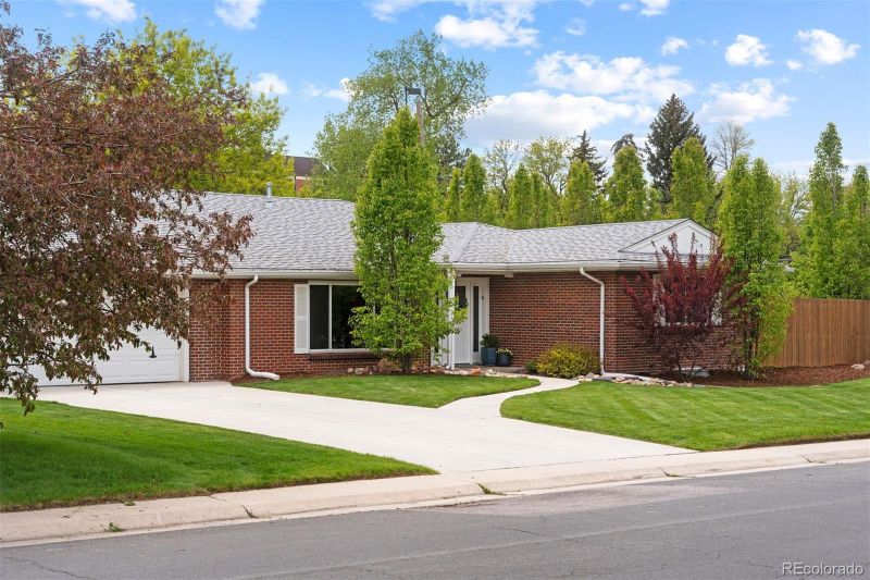 2350 E Flora Pl, Denver, CO 80210
