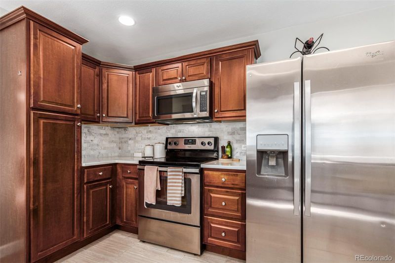415 Perry St, Denver, CO 80204