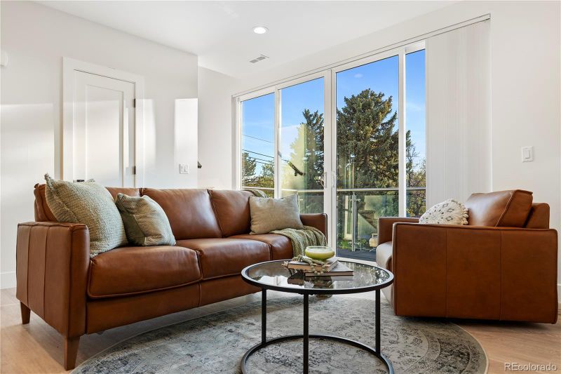 2280 S Dexter St, Denver, CO 80222