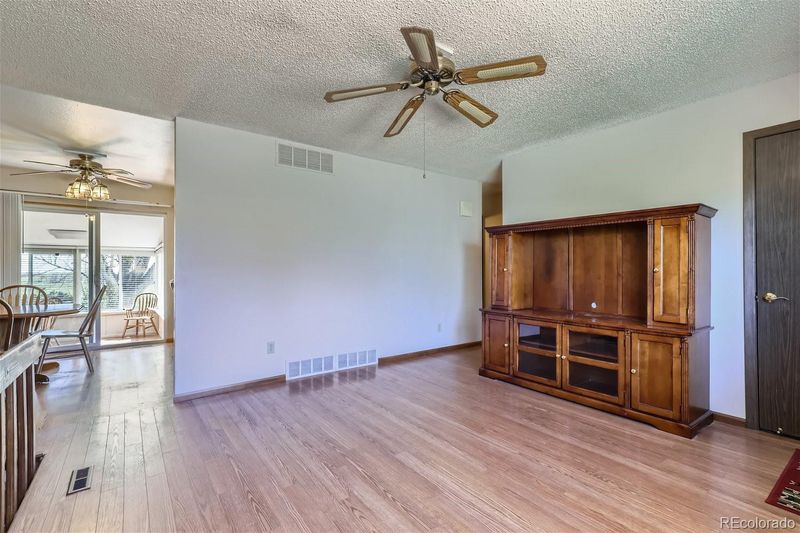 18199 W 60th Ave, Golden, CO 80403