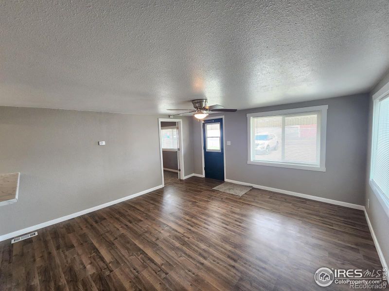 212 S 10th Ave, Sterling, CO 80751