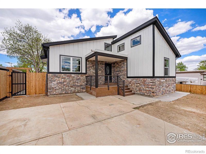 909 Glen Moor St, Dacono, CO 80514