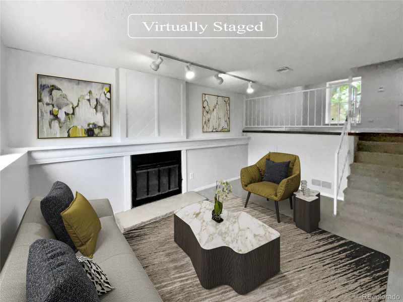19028 E 21st Cir, Aurora, CO 80011