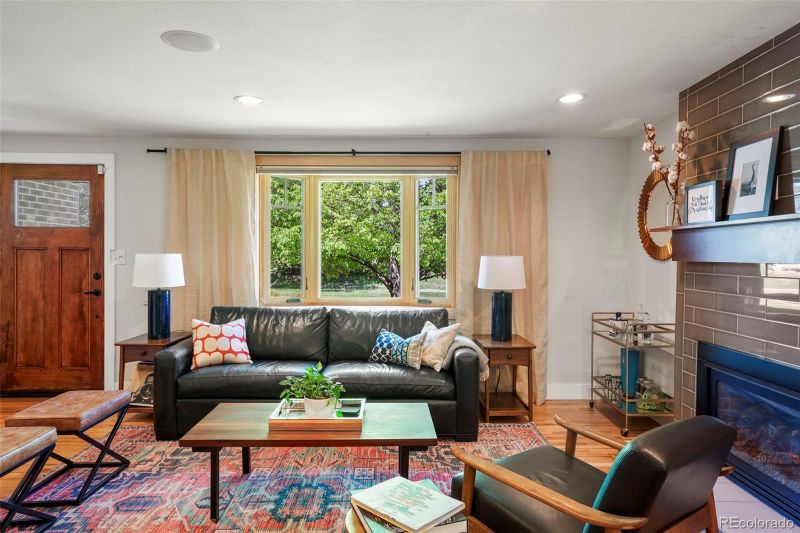 2956 N Fillmore St, Denver, CO 80205