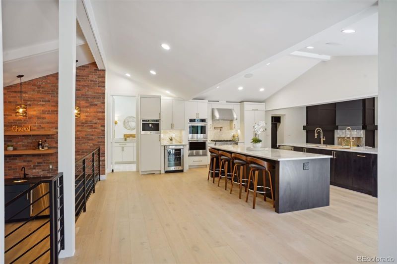 6340 E 6th Ave Pkwy, Denver, CO 80220
