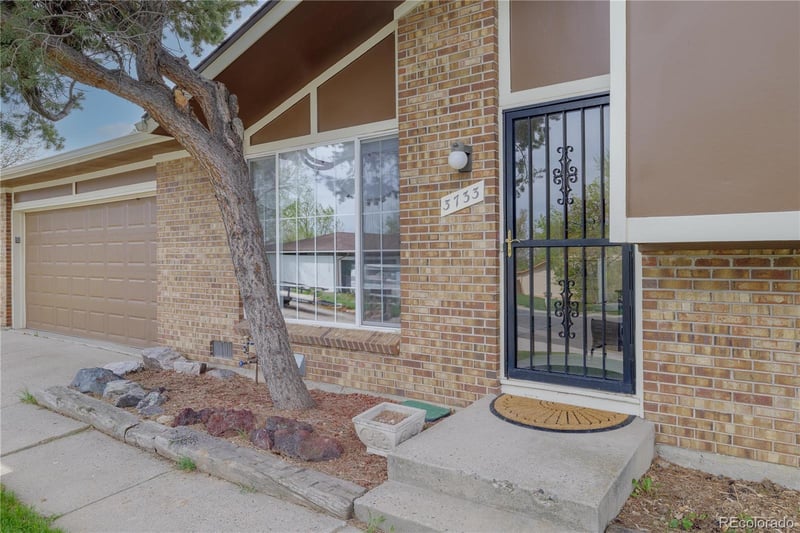 3733 S Lewis Ct, Denver, CO 80235