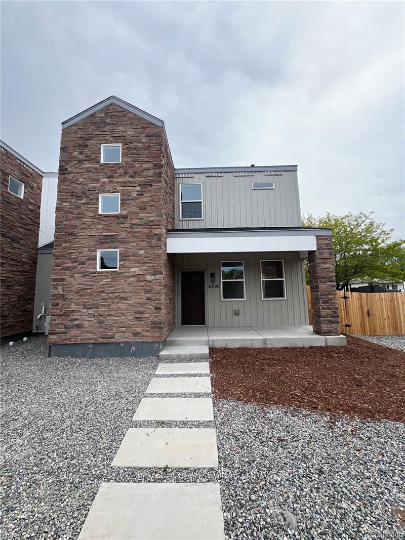 6290 Kearney St, Commerce City, CO 80022