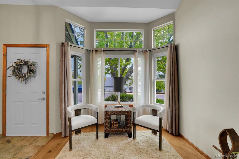8910 W Portland Ave, Littleton, CO 80128