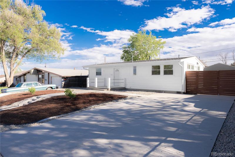 760 Bronco Rd, Denver, CO 80221