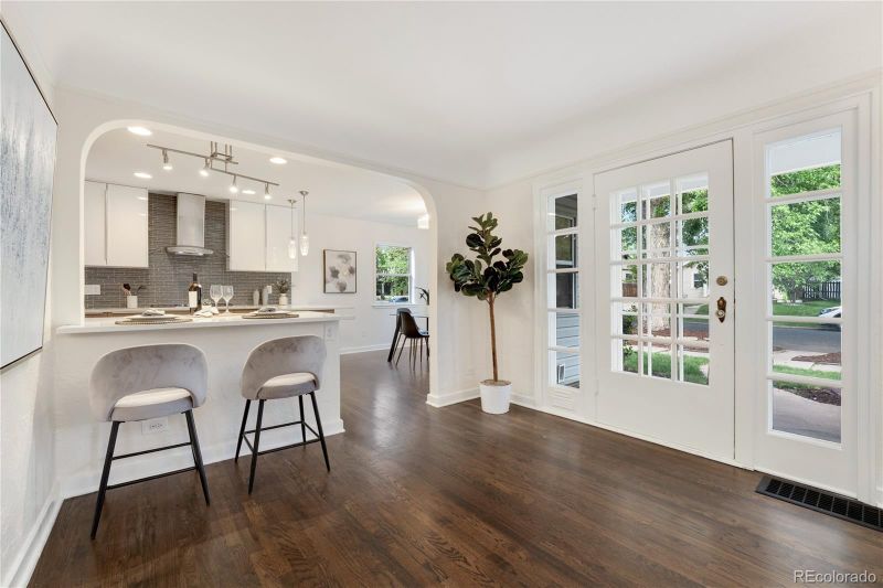 1815 S Corona St, Denver, CO 80210