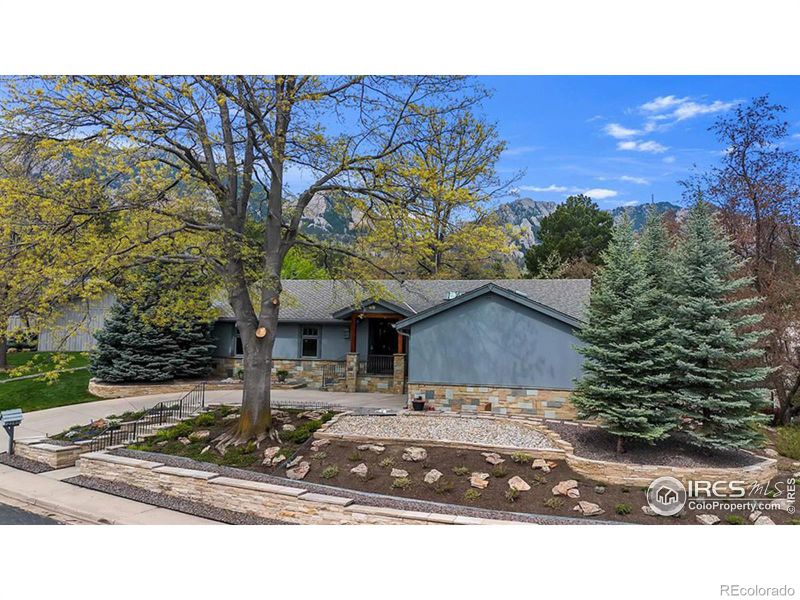 2540 Briarwood Dr, Boulder, CO 80305