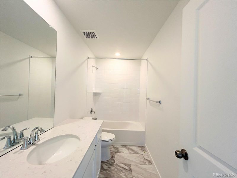 794 Yankee Boy Loop, Elizabeth, CO 80107