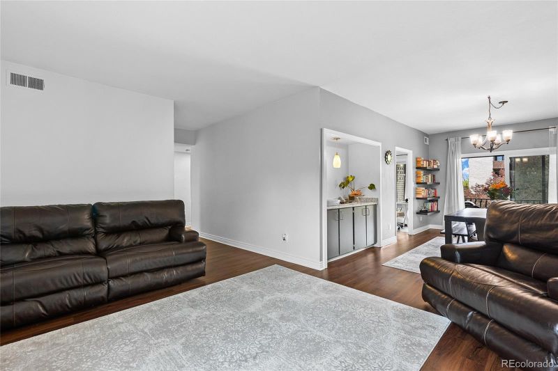 4250 S Olive St #218, Denver, CO 80237