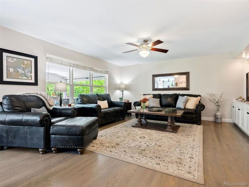 705 Huntington Dr, Highlands Ranch, CO 80126